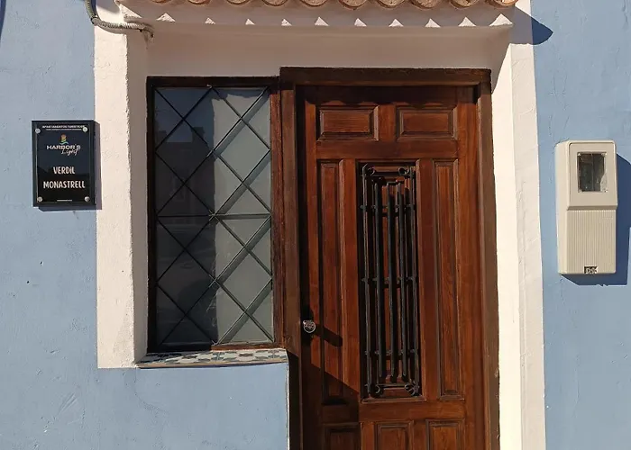 Monastrel Harbor's Light Daire *